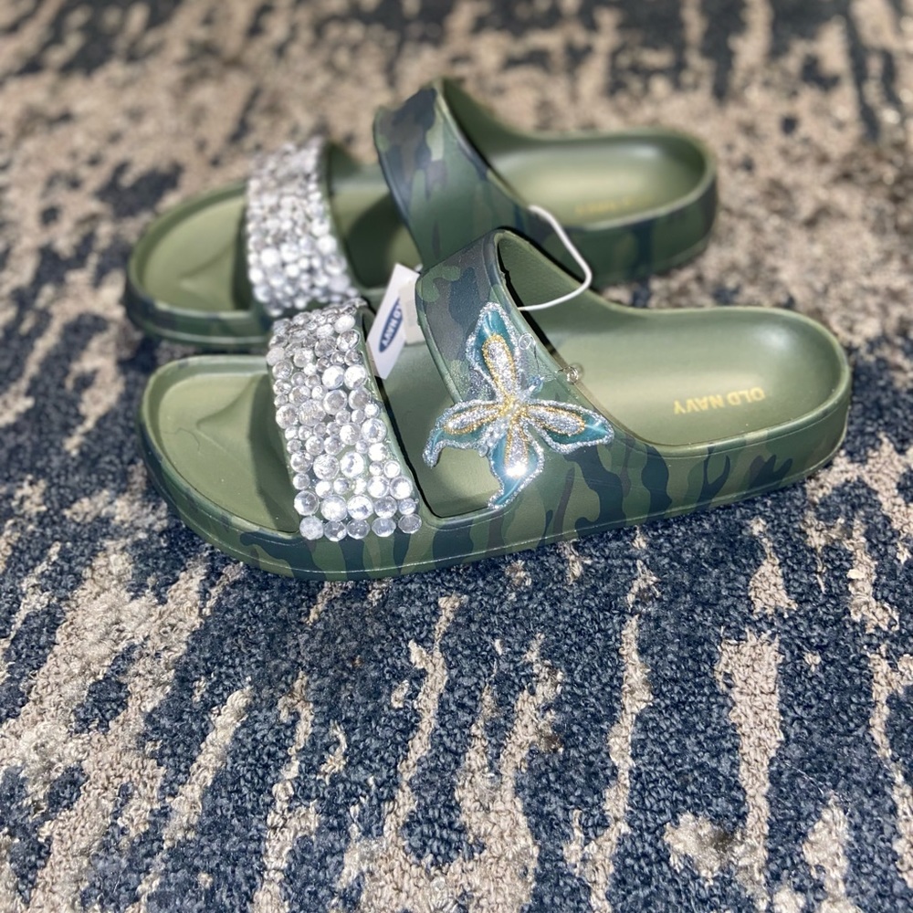 Dazzle Razzle Sandal